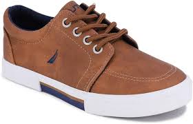 Calzado Niño Náutico: Estilo y Comodidad para Pequeños Aventureros