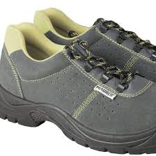 Zapatos de Seguridad Valeria: Protección y Comodidad Transpirable