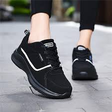 Elegantes Zapatos de Cordones para Mujer - Calzado Negro Esencial