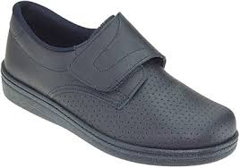 Calzado Sanitario Laboral Homologado PERCLA: Comodidad y Seguridad en tu Trabajo