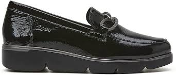 Mocasines de Charol 24 Horas: Elegancia y Comodidad para Cada Ocasión