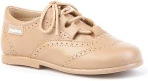 Angelitos Zapatos Inglesitos: El Calzado Ideal para Niños