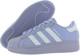 Adidas Superstar: Elegancia y Estilo en Calzado de Mujer