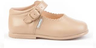 Merceditas AngelitoS: Elegancia y Comodidad para los Pequeños